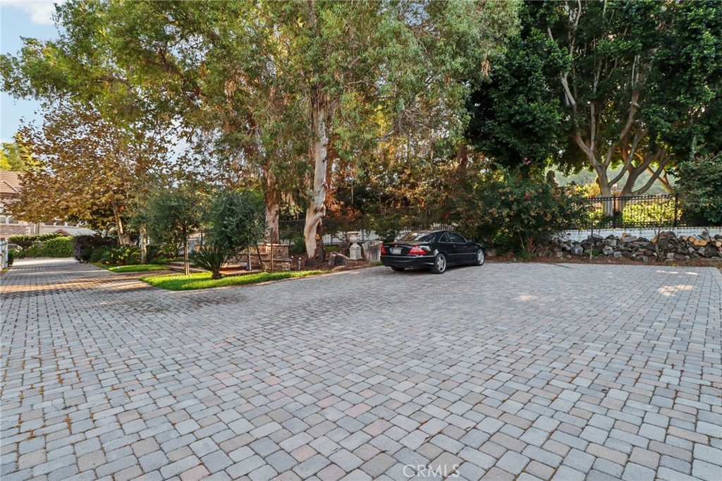 2611 Steeplechase Lane Property Photo 41