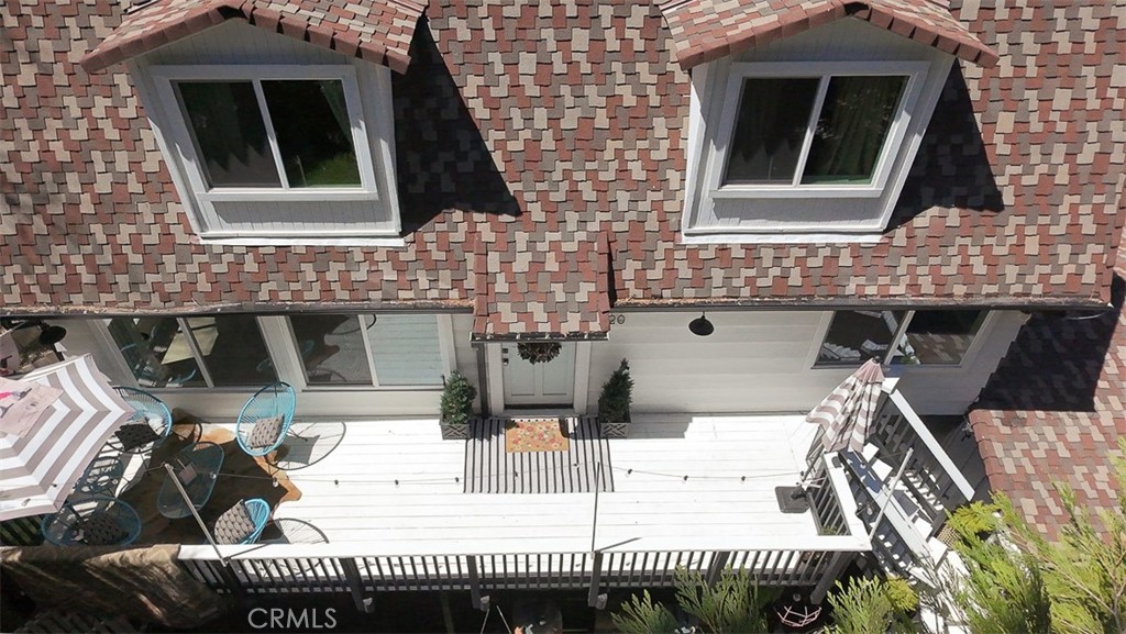 220 Oak Dr. Property Photo 2