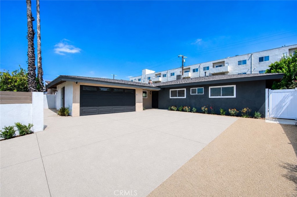 16643 Tuba Street Property Photo 2