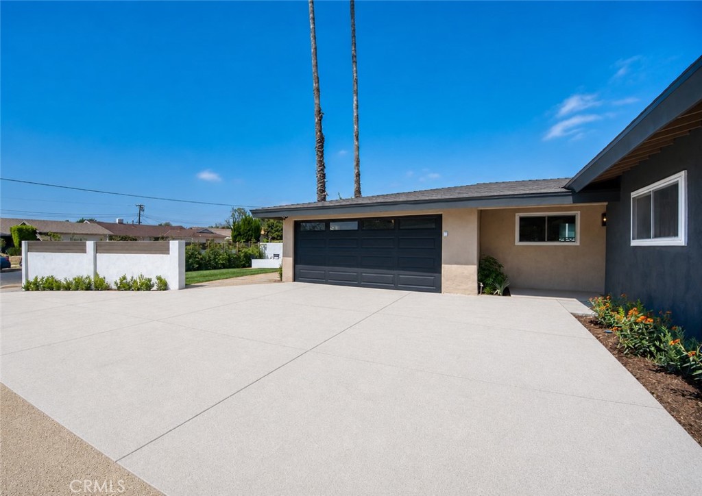 16643 Tuba Street Property Photo 3