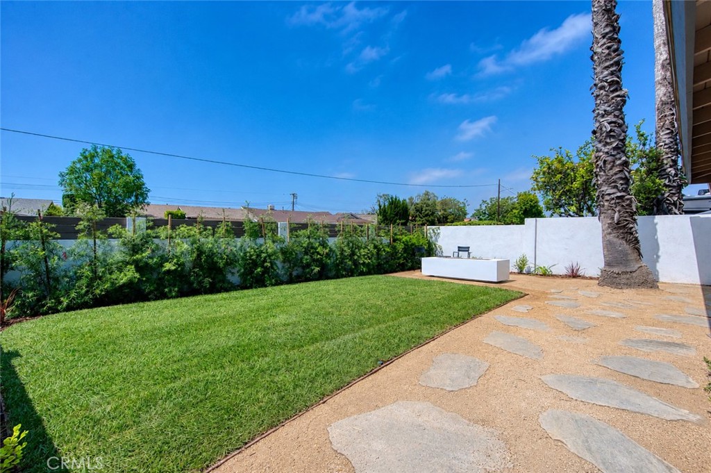 16643 Tuba Street Property Photo 4