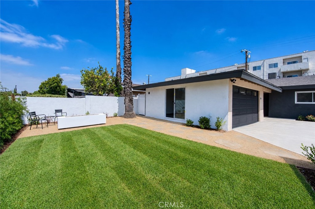 16643 Tuba Street Property Photo 5