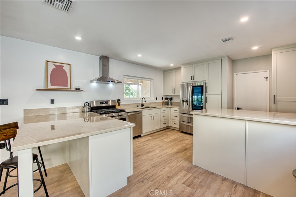 16643 Tuba Street Property Photo 9
