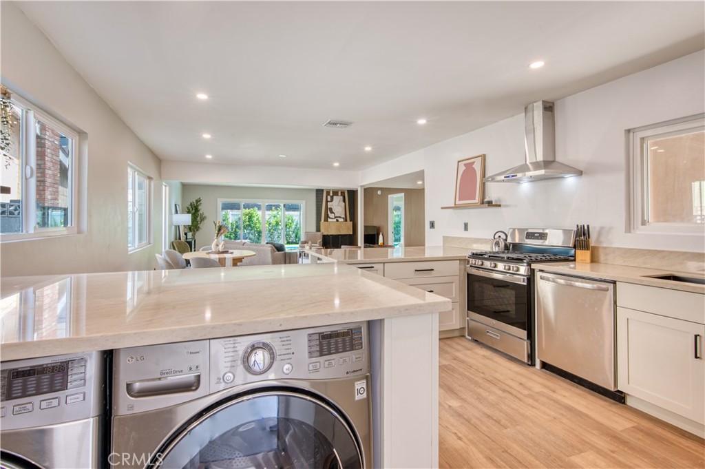 16643 Tuba Street Property Photo 11