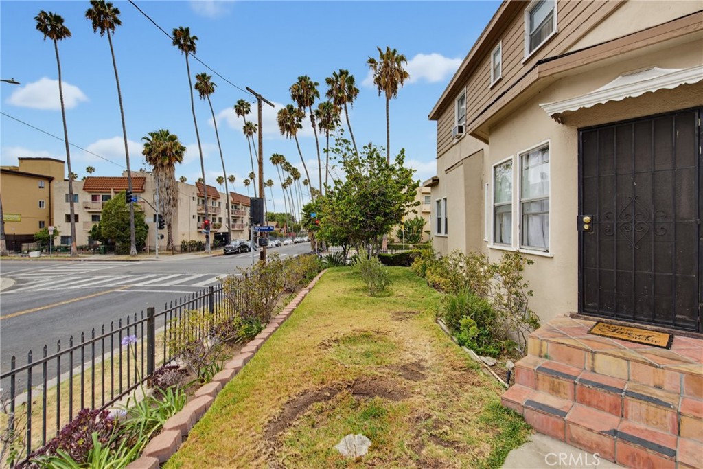 148 S Normandie Avenue Property Photo 7