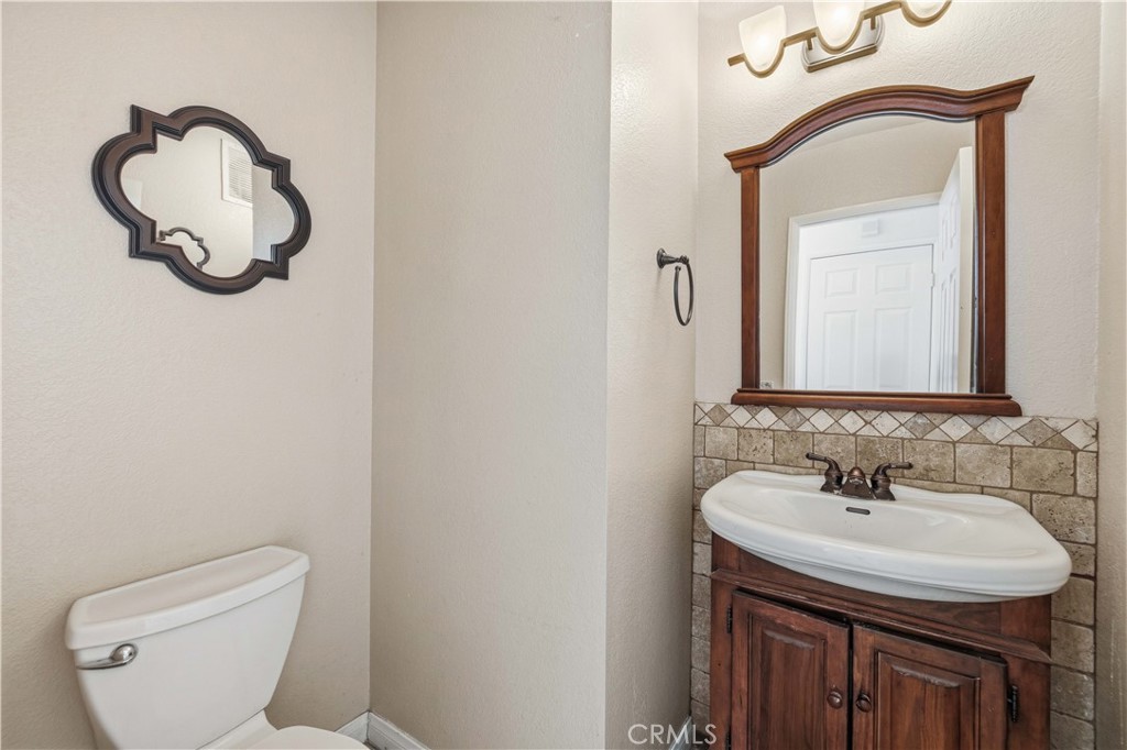 2856 Cloverdale Court Property Photo 16