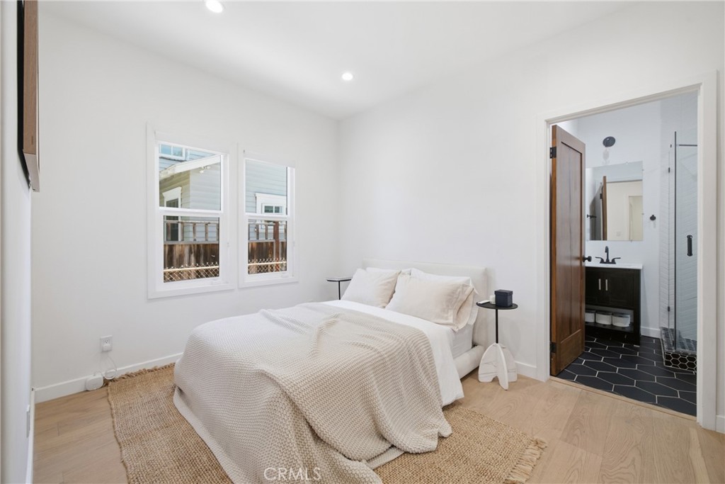 4281 Halldale Avenue Property Photo 15