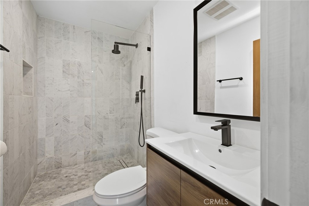 4281 Halldale Avenue Property Photo 20
