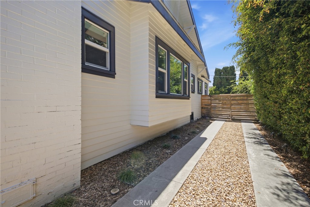 4281 Halldale Avenue Property Photo 27