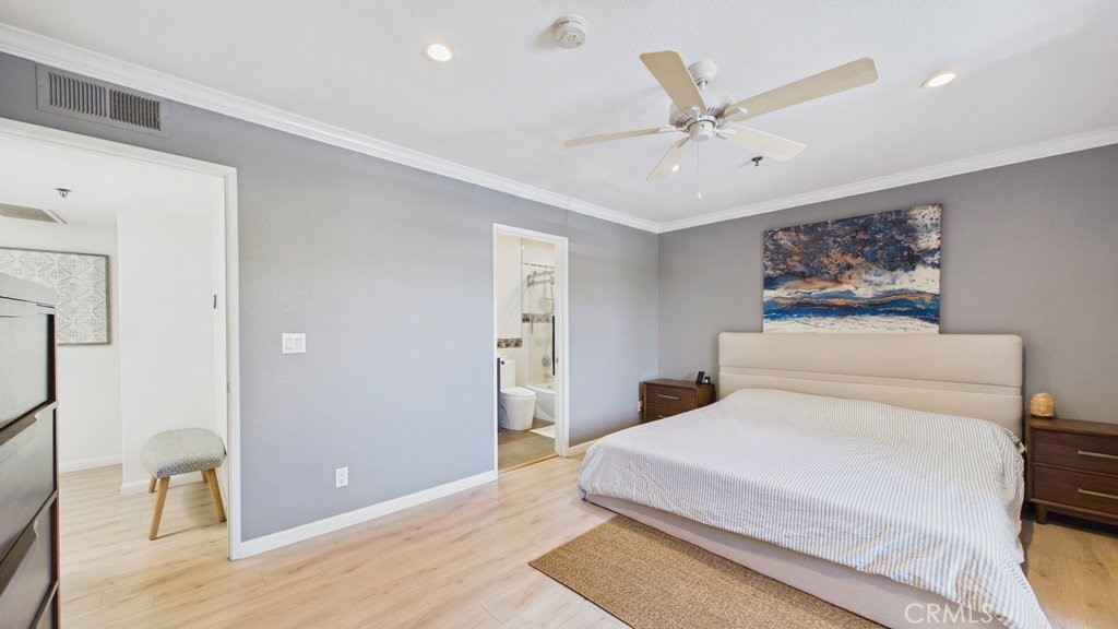 735 W California 102 Property Photo 18