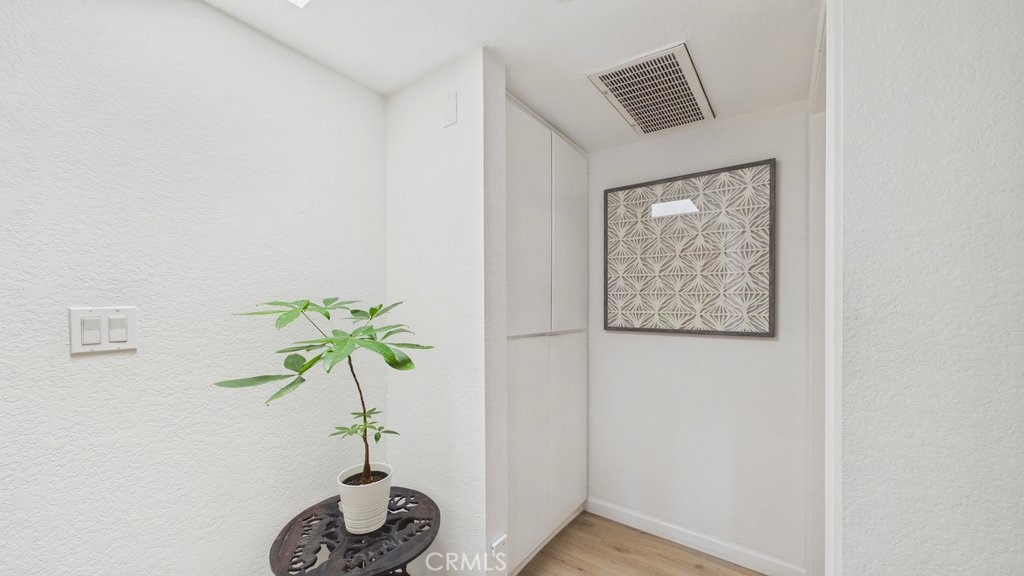 735 W California 102 Property Photo 22