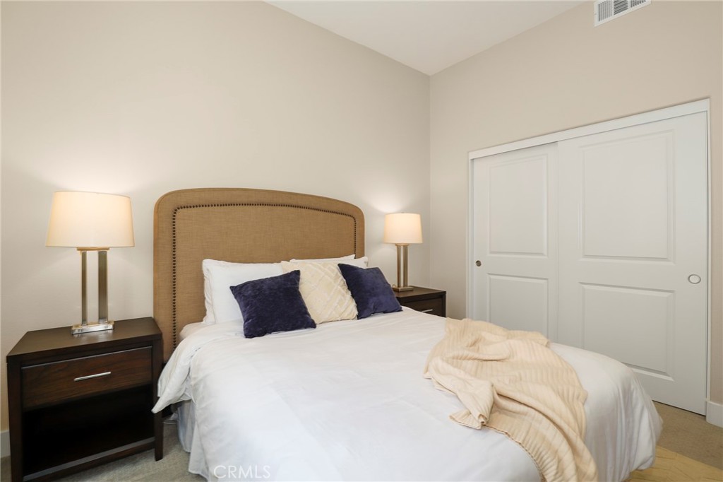 27512 Golden Currant Place Property Photo 9