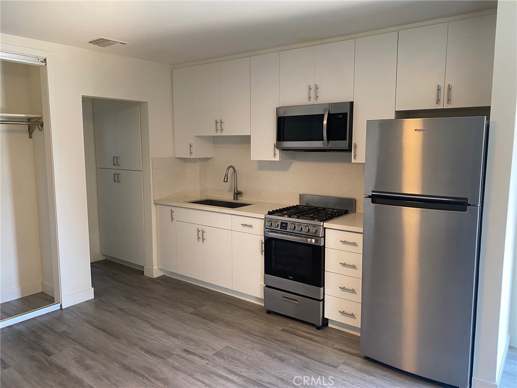 405 W Broadway Property Photo 15