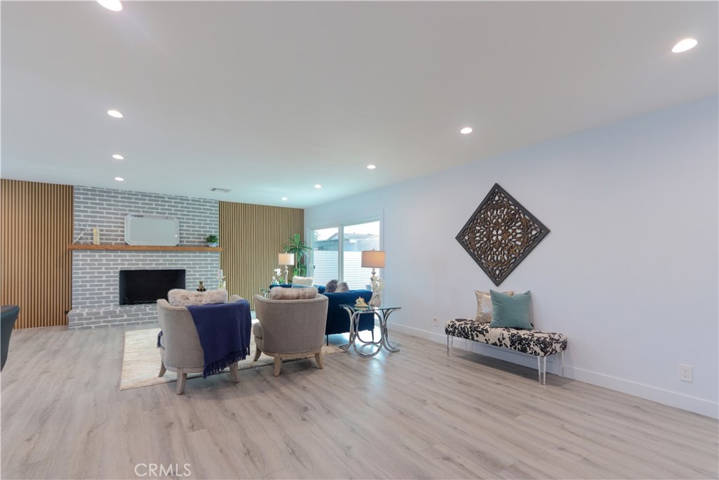 8363 Palais Property Photo 6