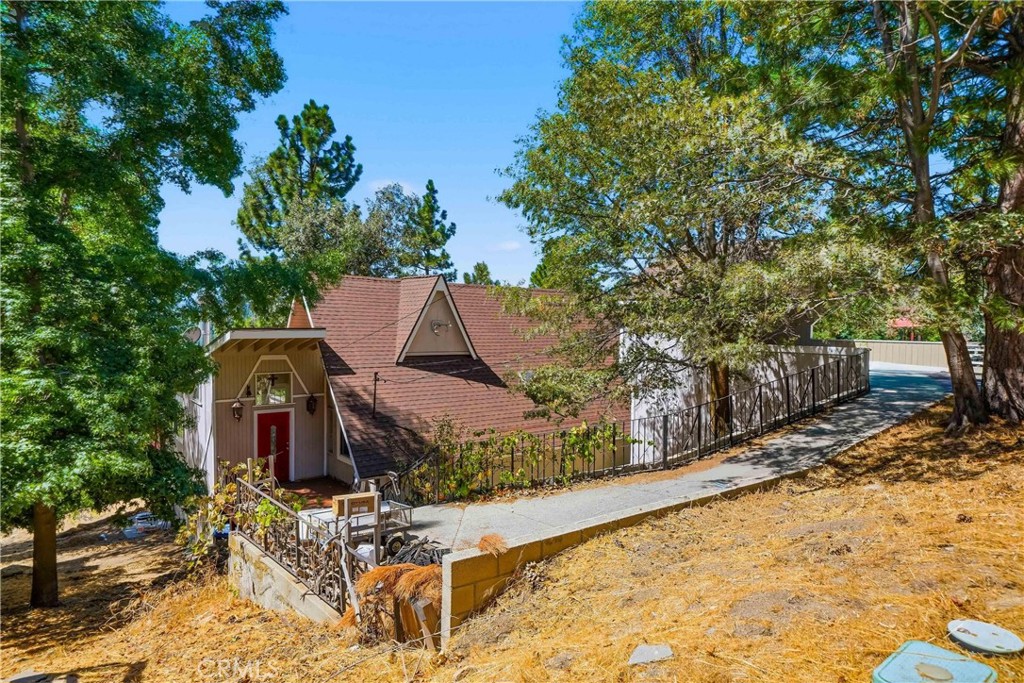 27809 Alpen Property Photo 2