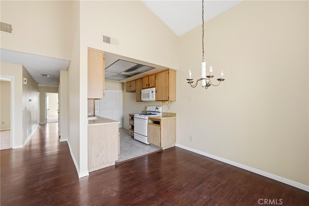 3274 Little Mountain D Property Photo 10