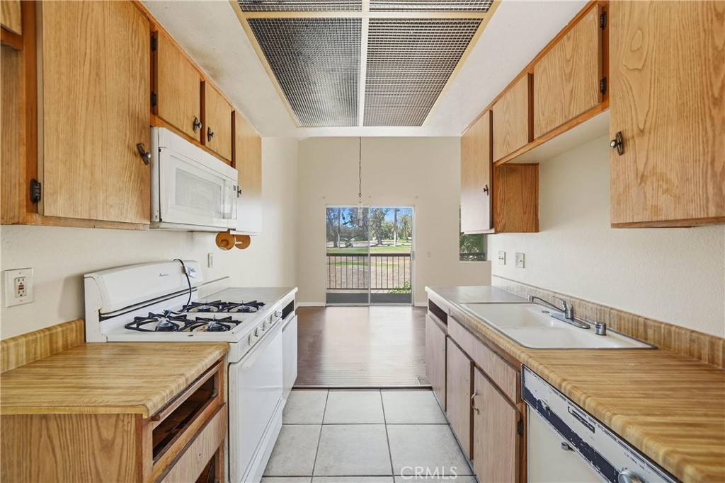 3274 Little Mountain D Property Photo 14