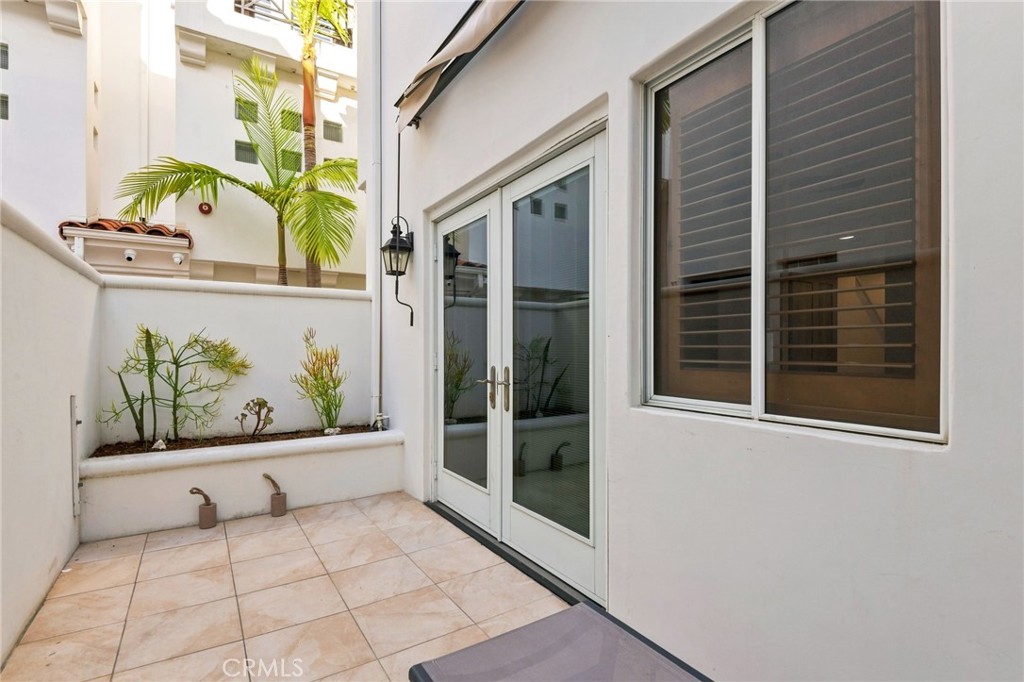 716 Manhattan Beach Boulevard Property Photo 32