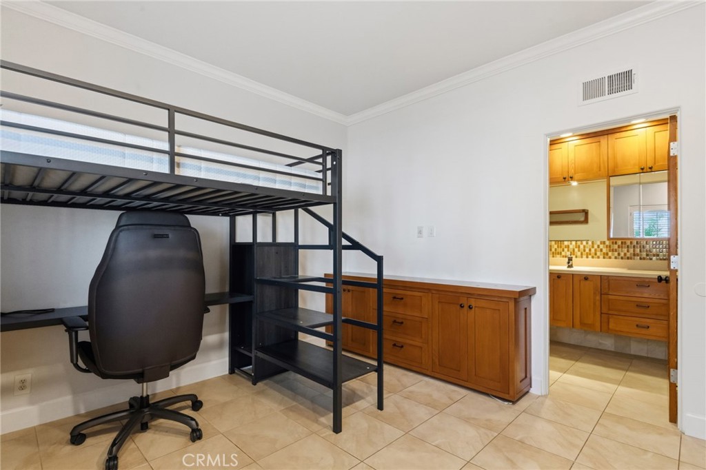 716 Manhattan Beach Boulevard Property Photo 35