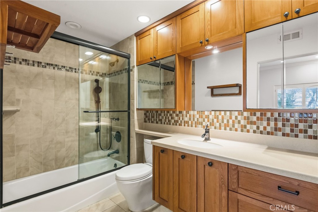 716 Manhattan Beach Boulevard Property Photo 38