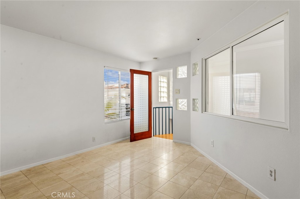 716 Manhattan Beach Boulevard Property Photo 41