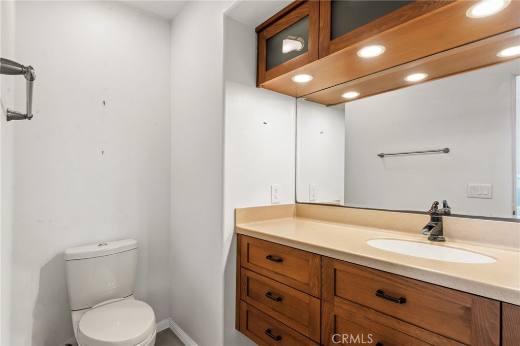 716 Manhattan Beach Boulevard Property Photo 42