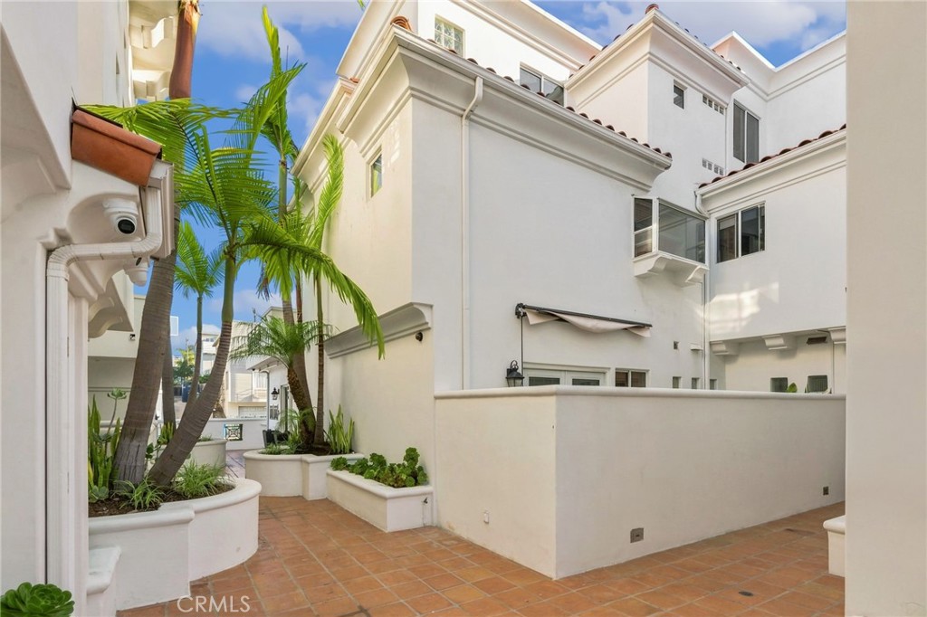 716 Manhattan Beach Boulevard Property Photo 44