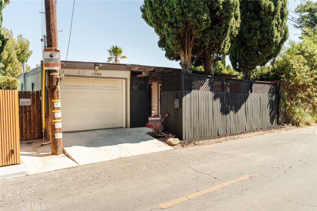 1088 Montecito Drive Property Photo 2