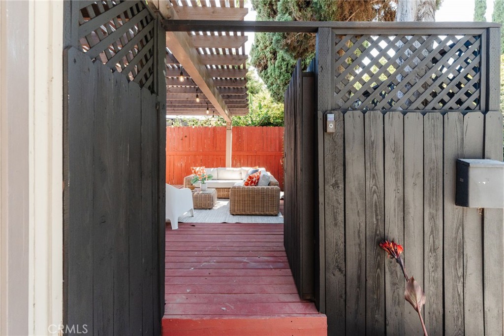 1088 Montecito Drive Property Photo 3