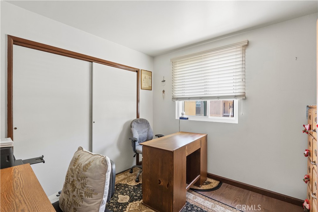 1024 Figueroa Terrace Property Photo 10