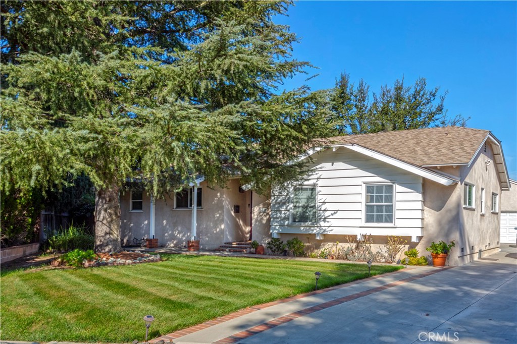 9433 Geyser Avenue Property Photo 1