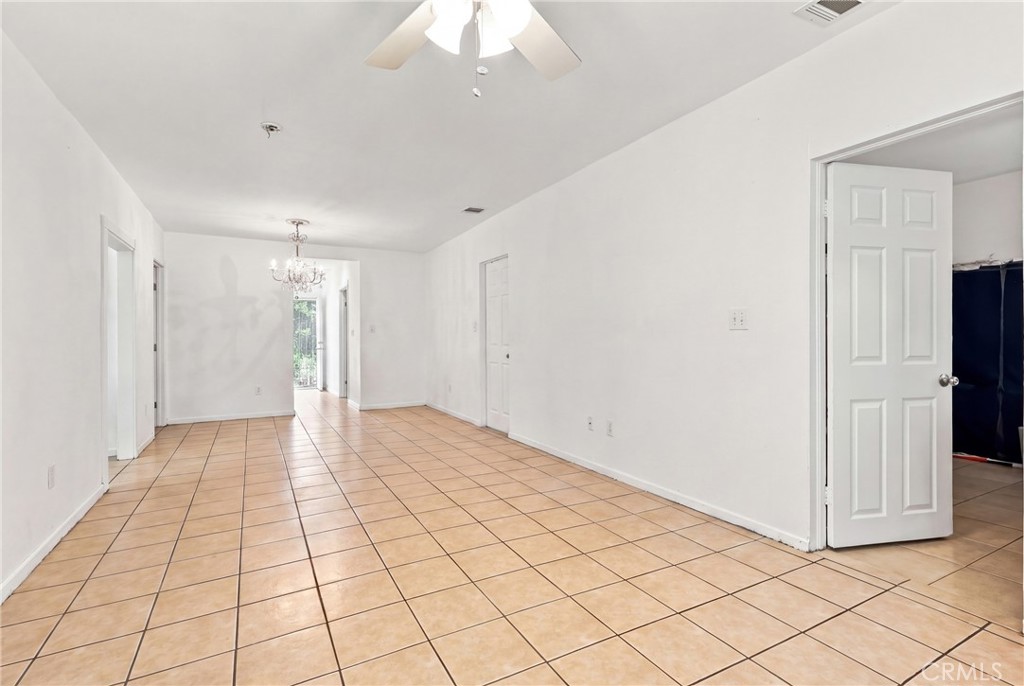 209 W 87th Property Photo 16