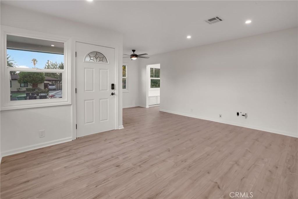 22432 Berdon Street Property Photo 7
