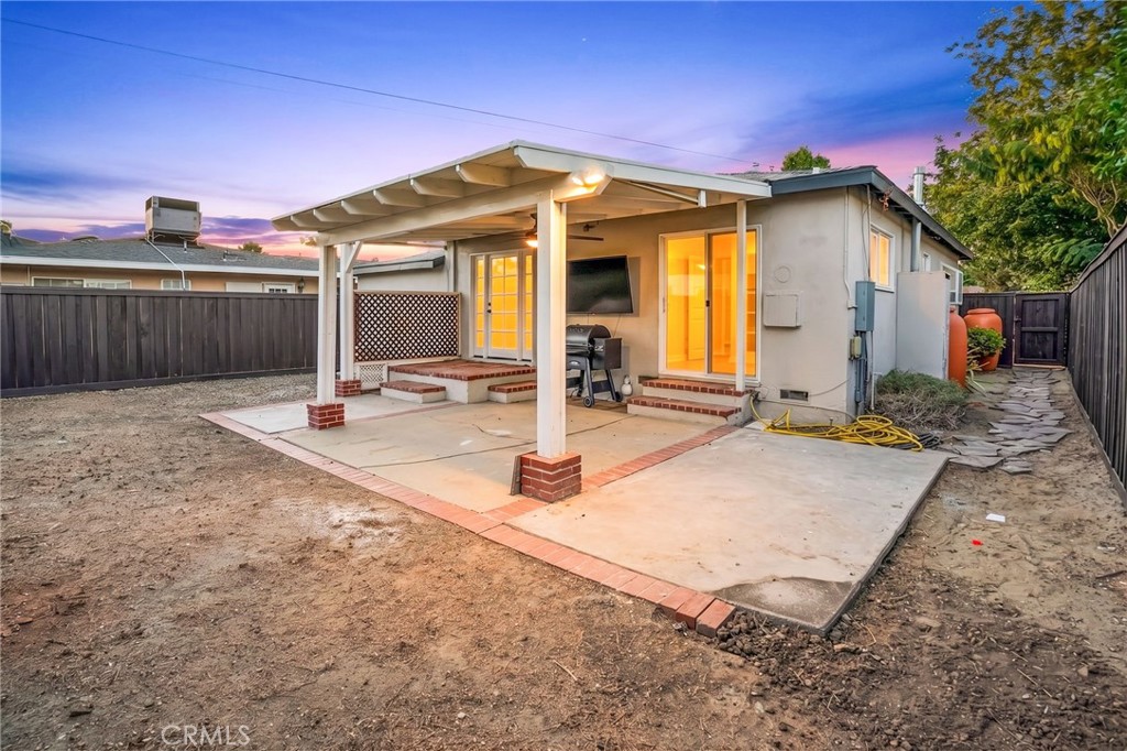 22432 Berdon Street Property Photo 33