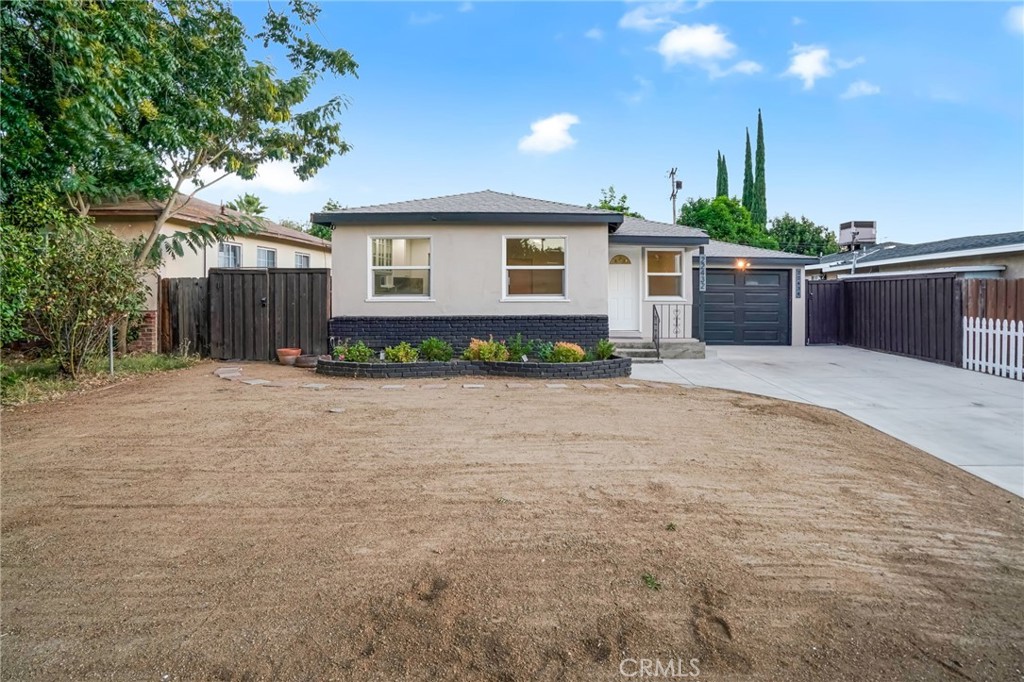 22432 Berdon Street Property Photo 34