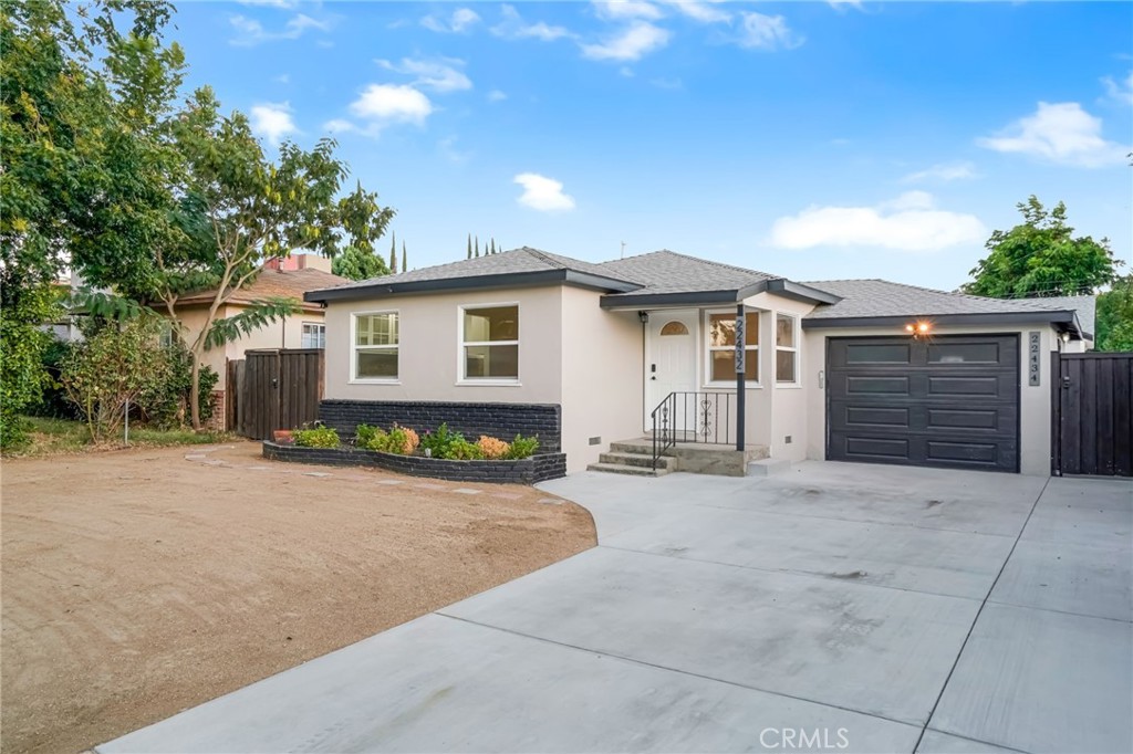 22432 Berdon Street Property Photo 35