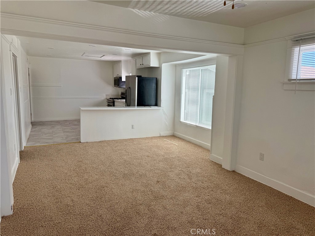 460 S Mott Street Property Photo 4