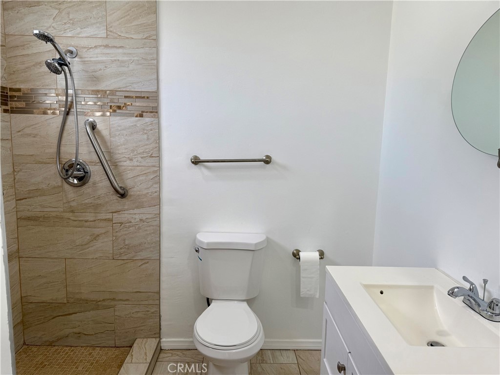 460 S Mott Street Property Photo 9