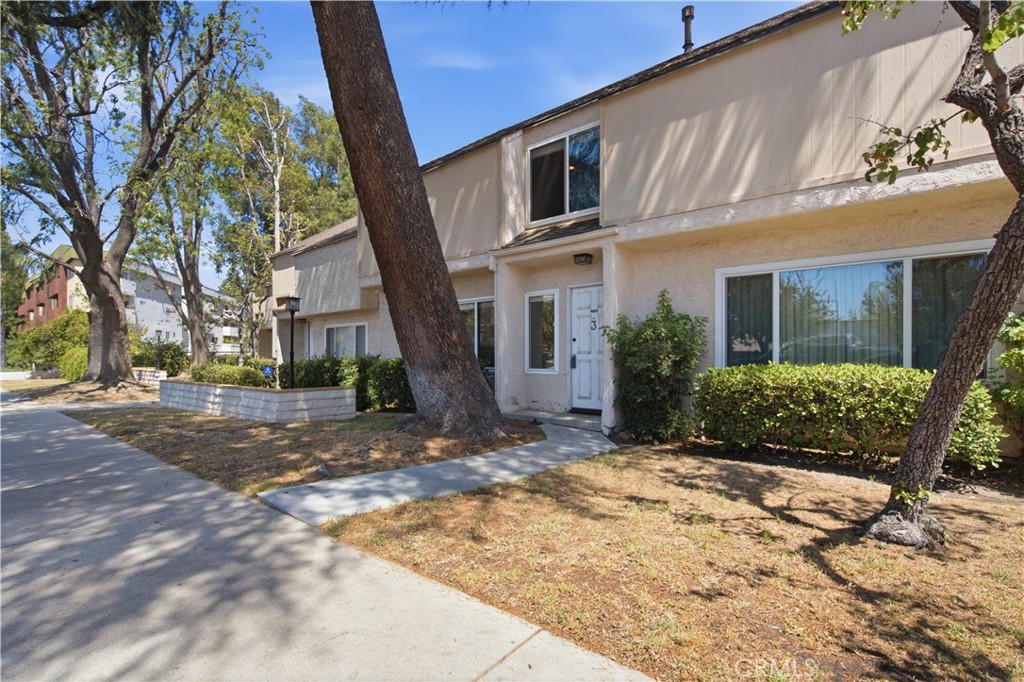 5664 Etiwanda Property Photo 1