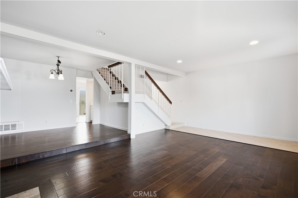 5664 Etiwanda Property Photo 6