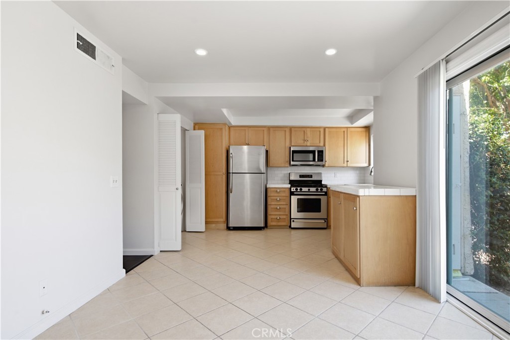 5664 Etiwanda Property Photo 11