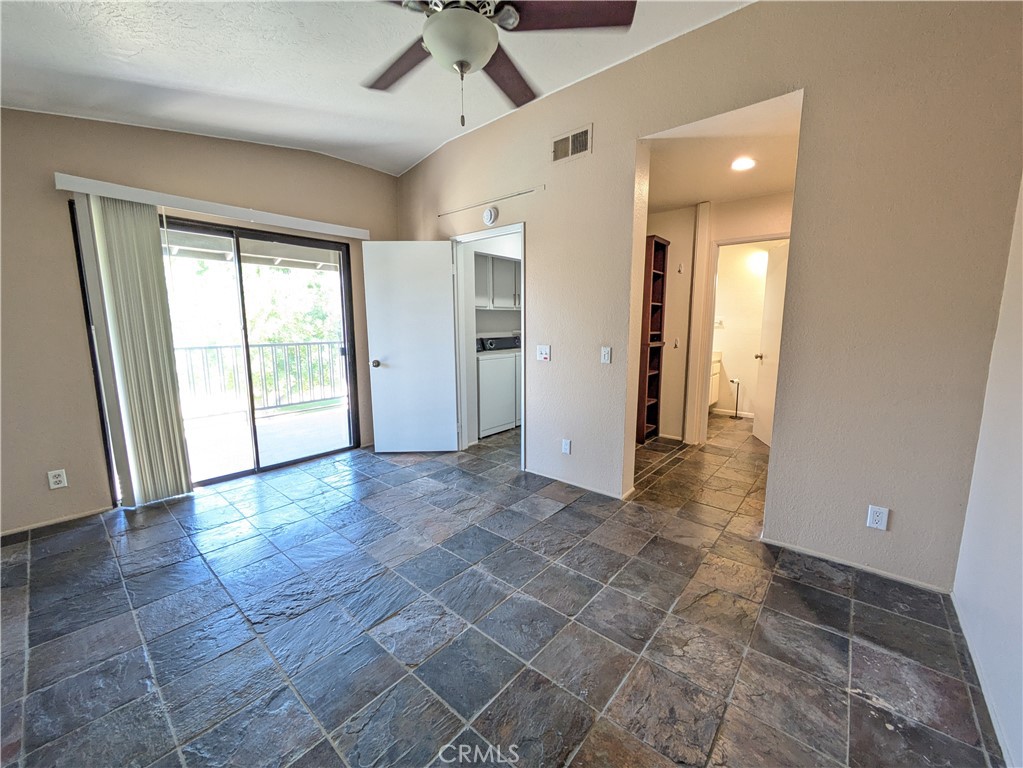 31200 Landau 602 Property Photo 3