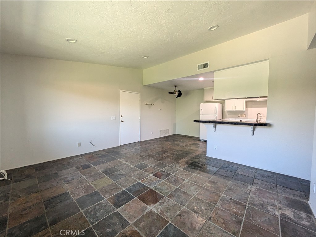 31200 Landau 602 Property Photo 4