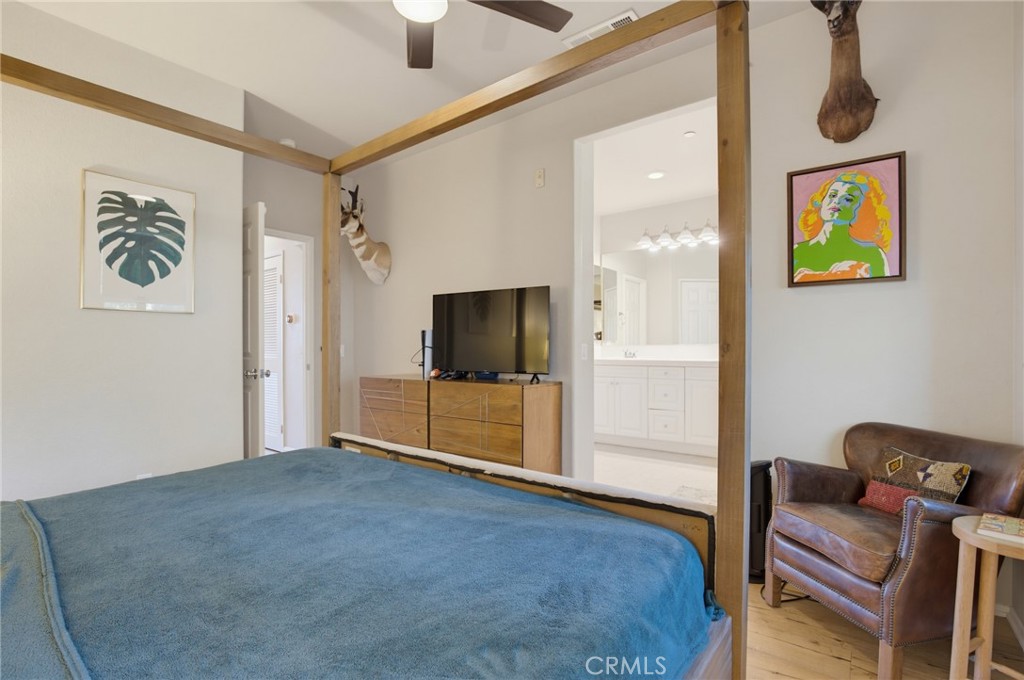 27344 Oaktree Place Property Photo 9