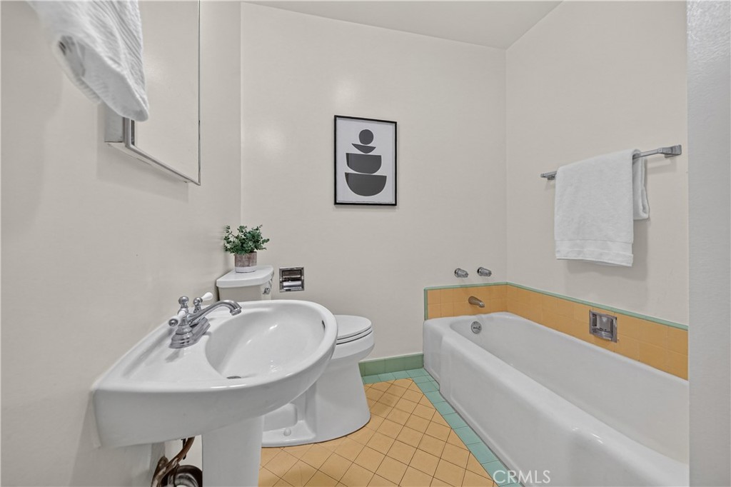 2404 Stranahan Property Photo 7
