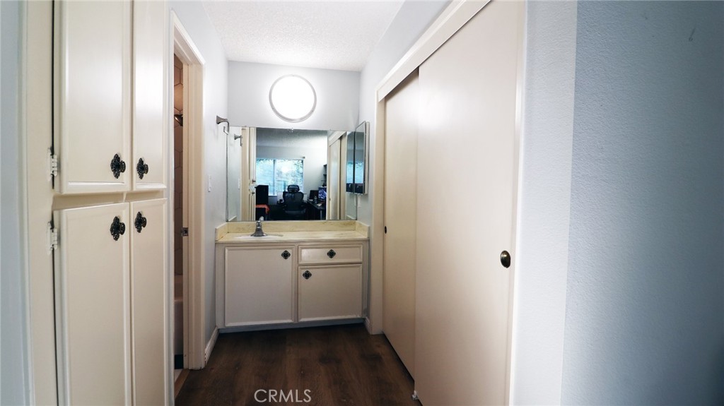 5438 Mcculloch D Property Photo 8