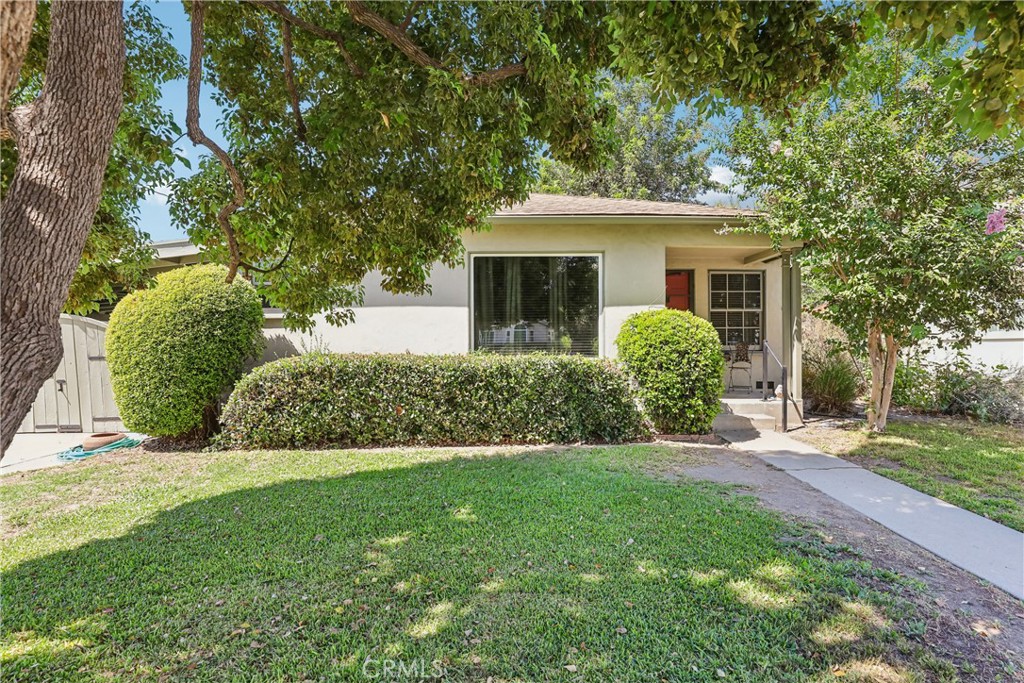 2515 Treelane Avenue Property Photo 1
