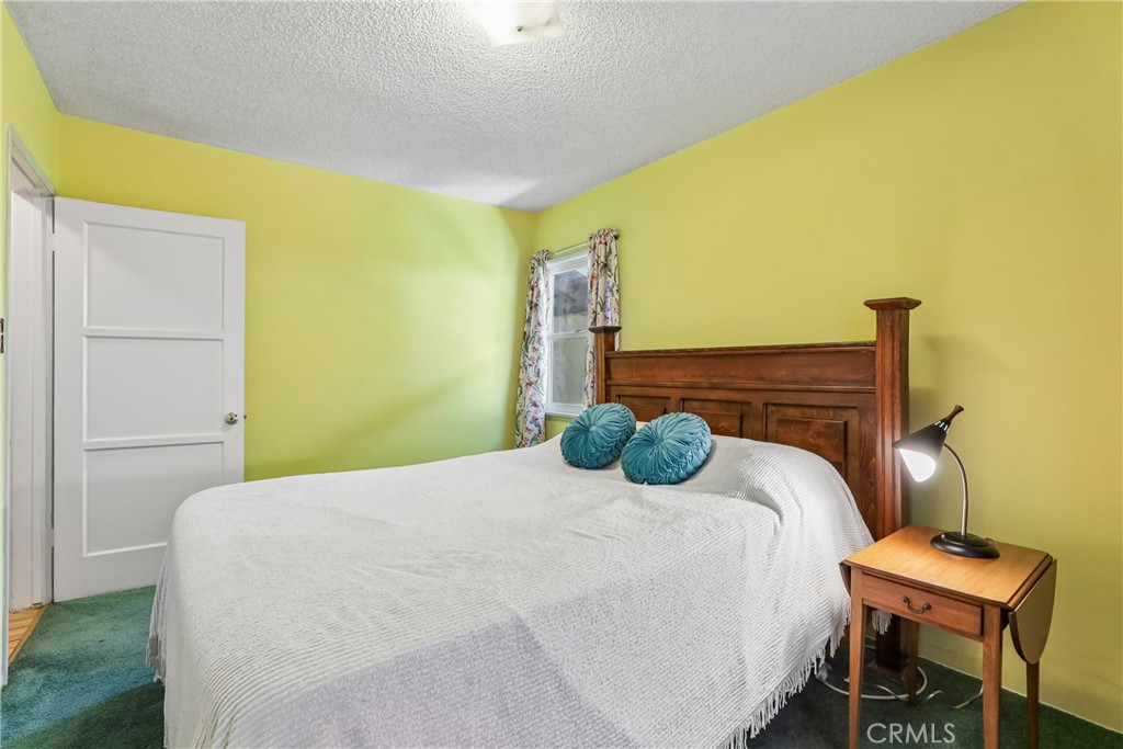 2515 Treelane Avenue Property Photo 8