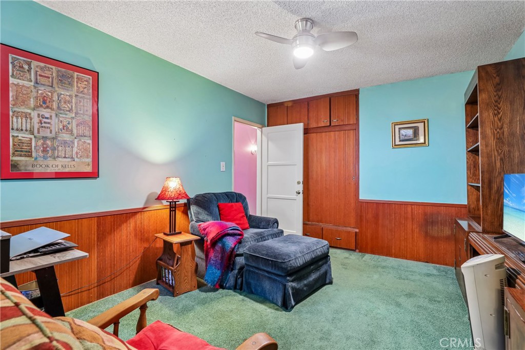 2515 Treelane Avenue Property Photo 11