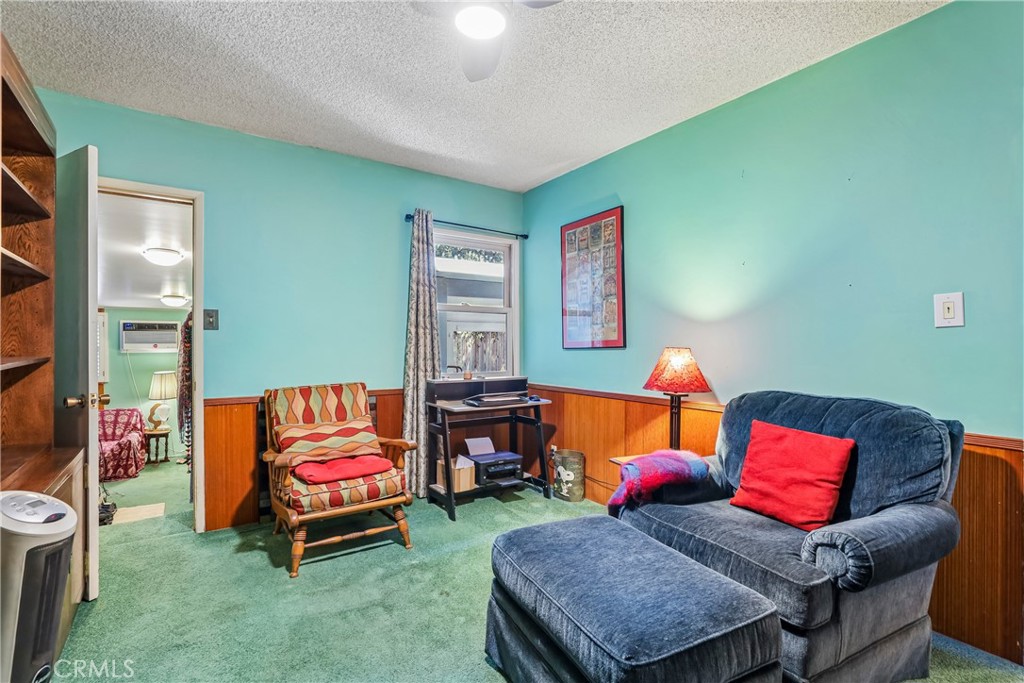 2515 Treelane Avenue Property Photo 12